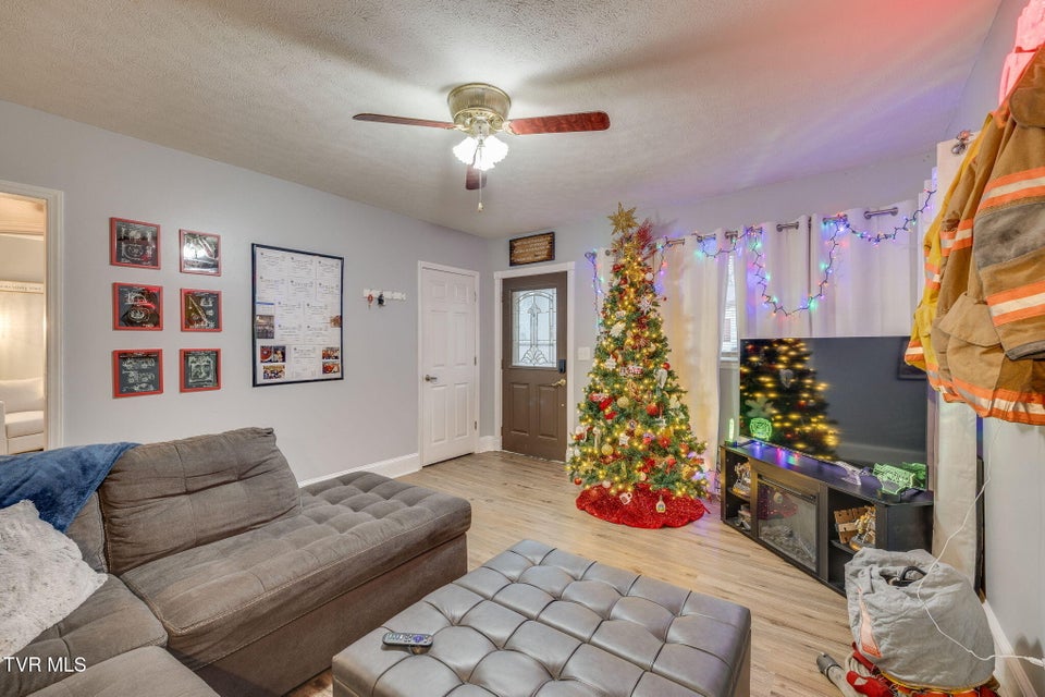 Photo #7: 2973 Ashley Street