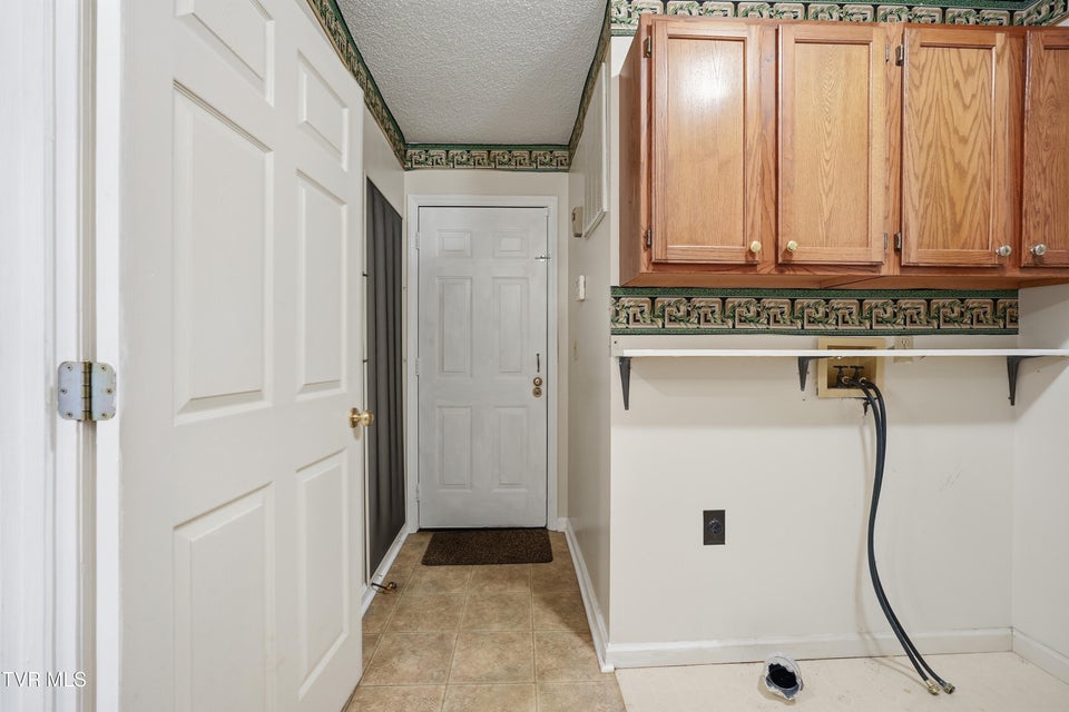 Photo #26: 2509 Lakeview Drive