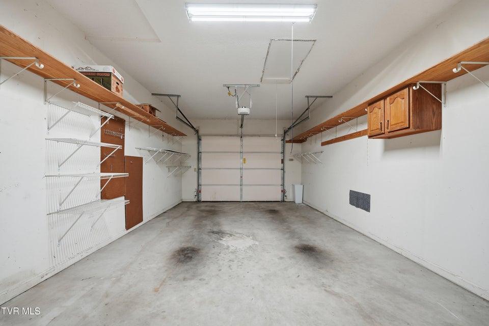 Photo #27: 2509 Lakeview Drive