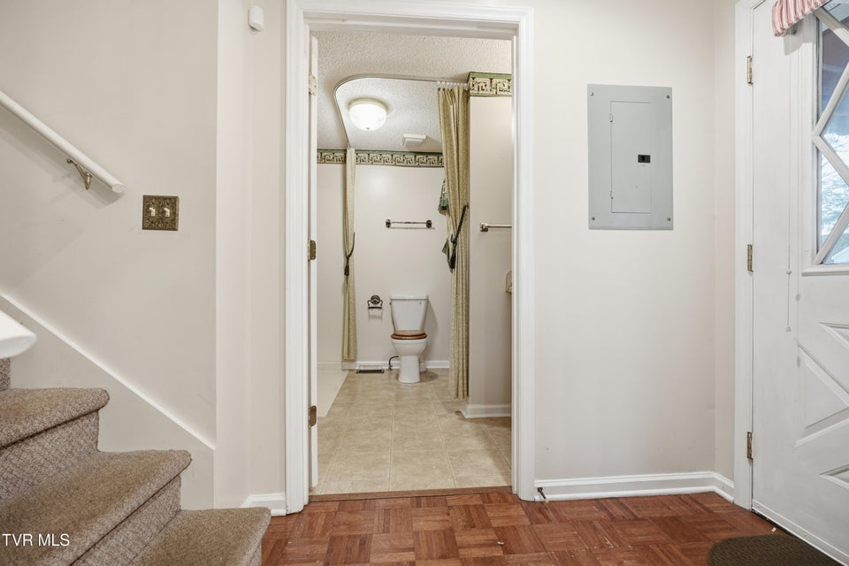 Photo #22: 2509 Lakeview Drive