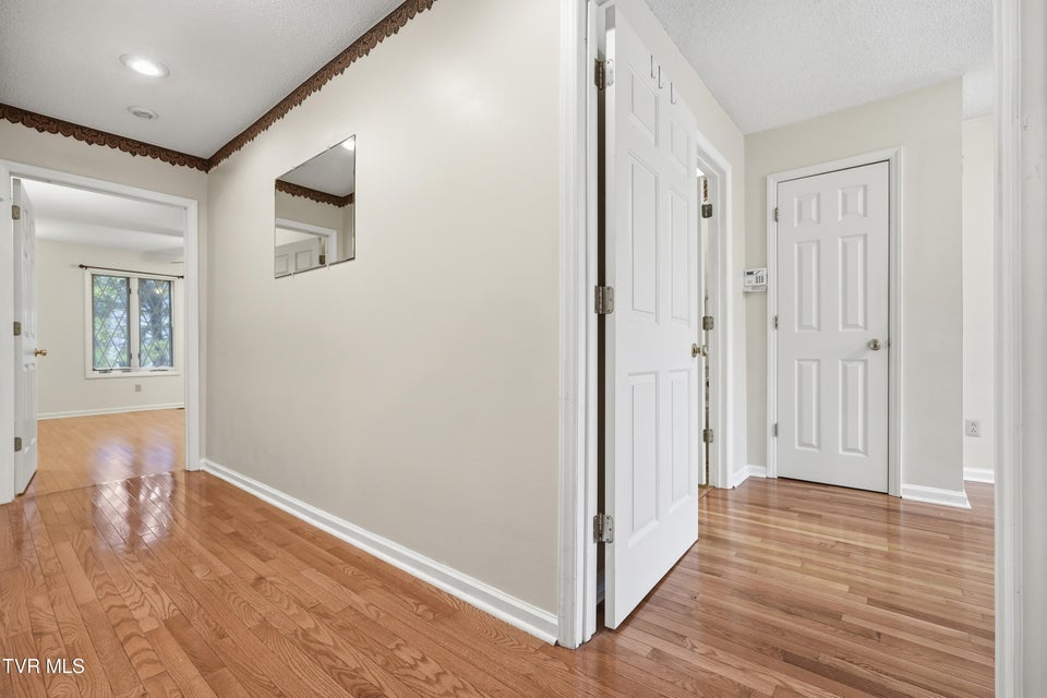 Photo #13: 2509 Lakeview Drive