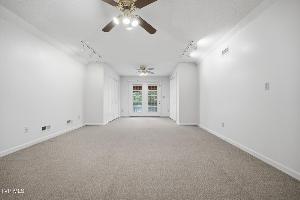 Photo #23: 2509 Lakeview Drive