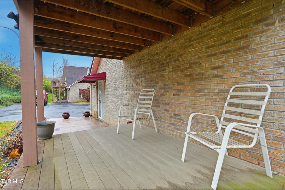 Photo #32: 2509 Lakeview Drive