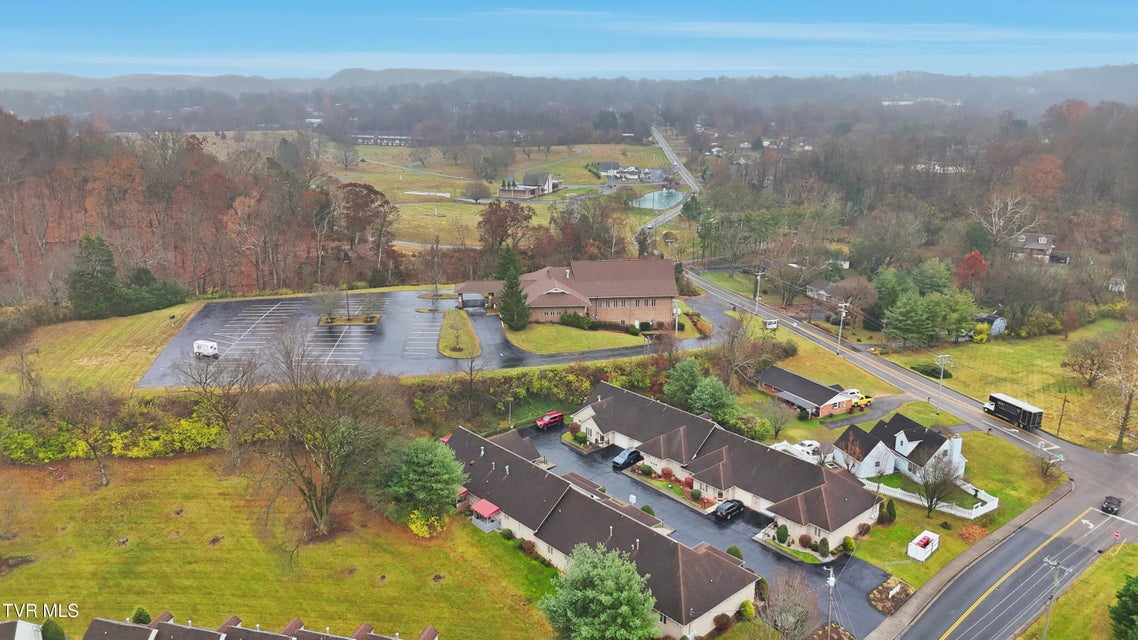 Photo #37: 2509 Lakeview Drive