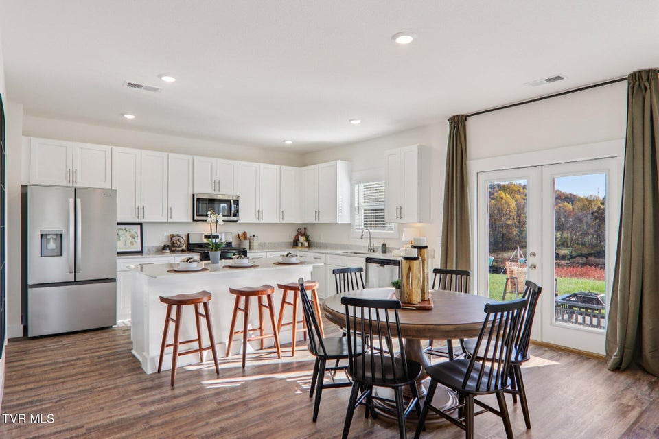 Photo #14: 591 Fieldcrest Road 