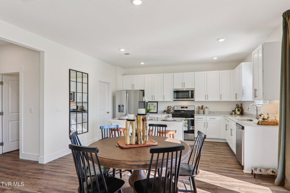 Photo #16: 591 Fieldcrest Road 