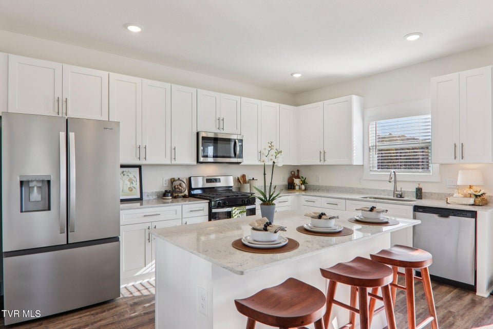 Photo #2: 591 Fieldcrest Road 