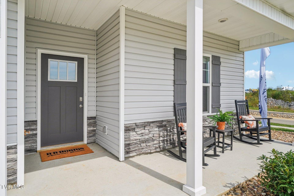 Photo #24: 234 Artist Avenue 