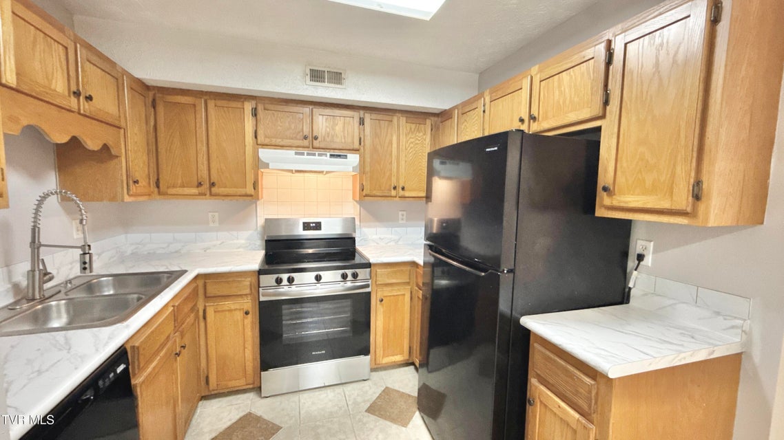 Photo #7: 1800 Seminole Drive