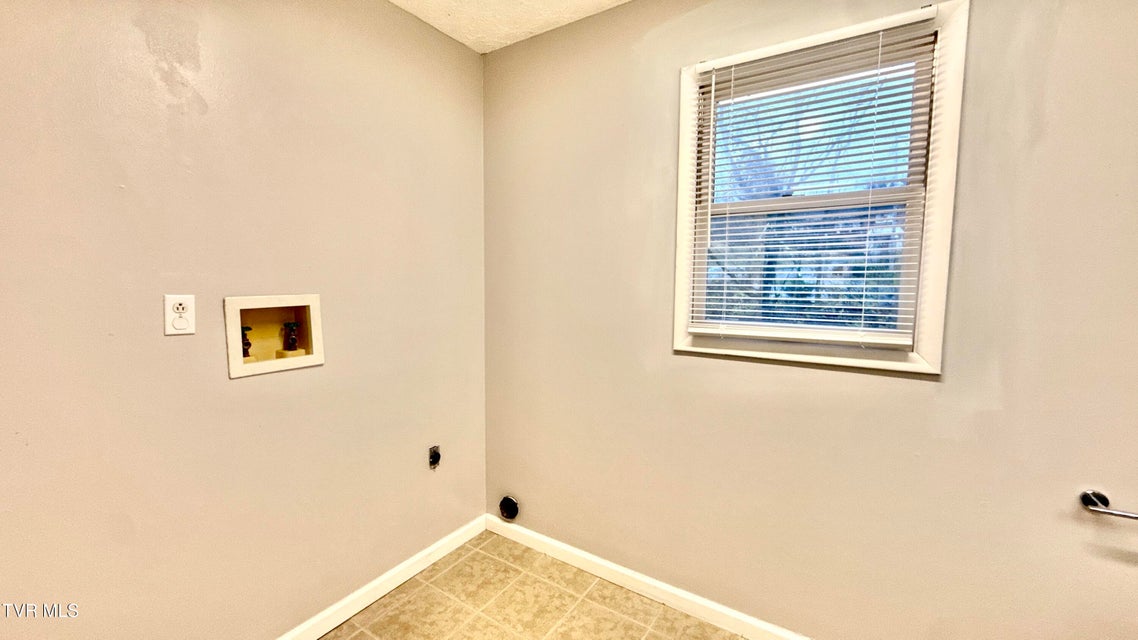 Photo #10: 1800 Seminole Drive