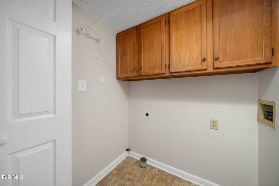 Photo #13: 1725 Lakeview Drive