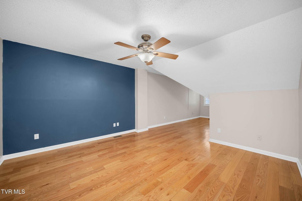 Photo #15: 1725 Lakeview Drive