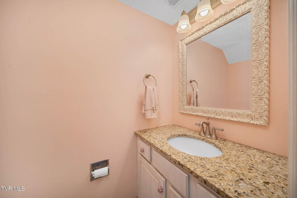 Photo #14: 1725 Lakeview Drive