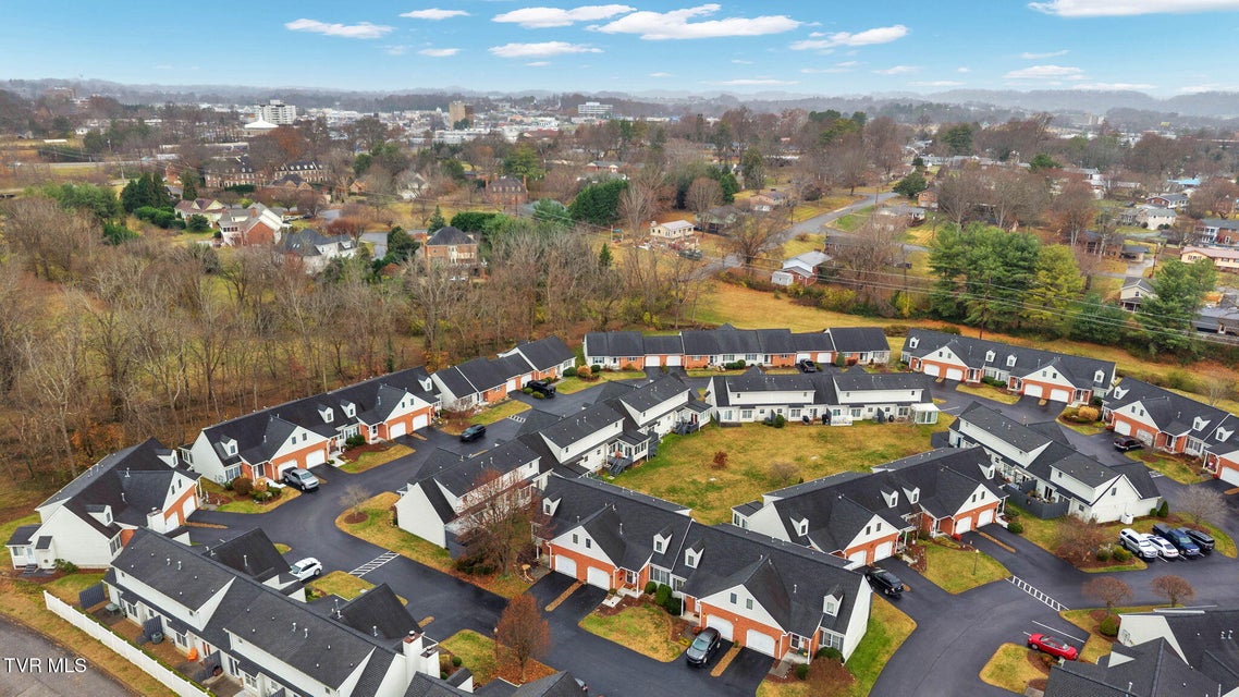 Photo #25: 1725 Lakeview Drive