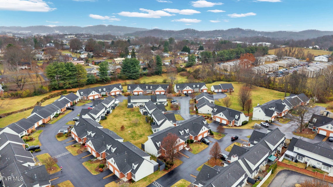 Photo #27: 1725 Lakeview Drive