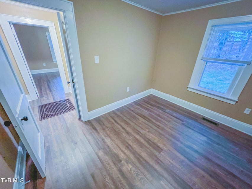 Photo #10: 815 Vernon Street