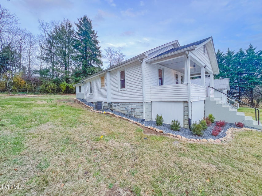 Photo #13: 815 Vernon Street