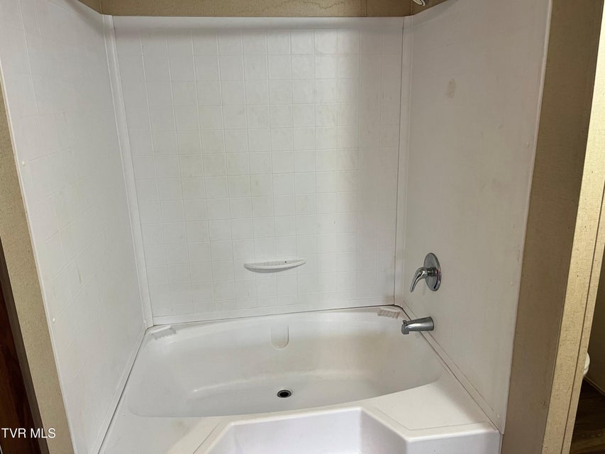 Photo #22: 140 Edgewater Road