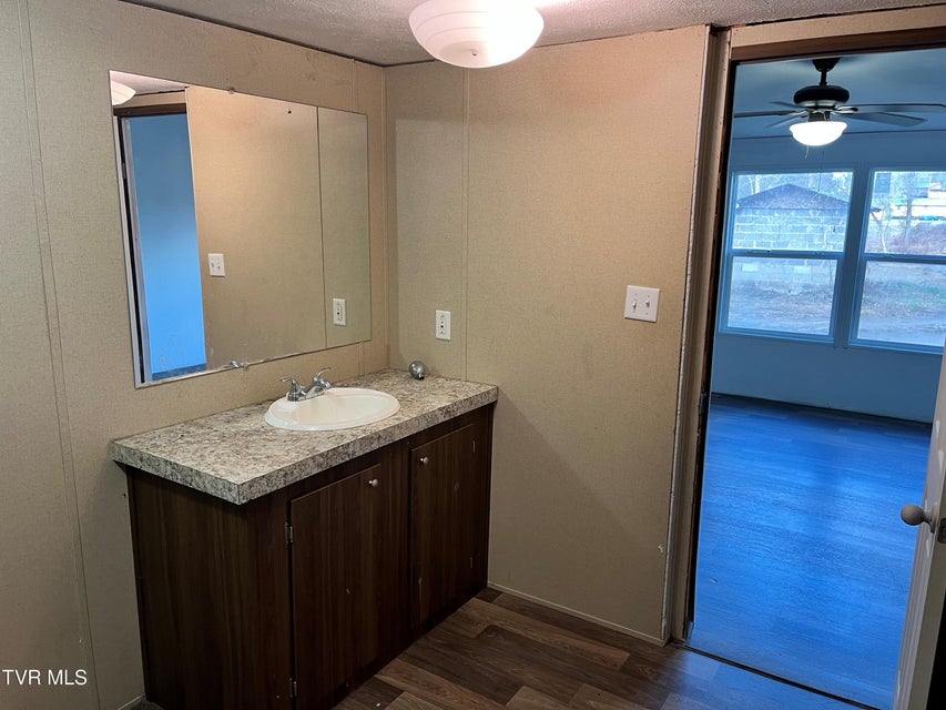 Photo #24: 140 Edgewater Road