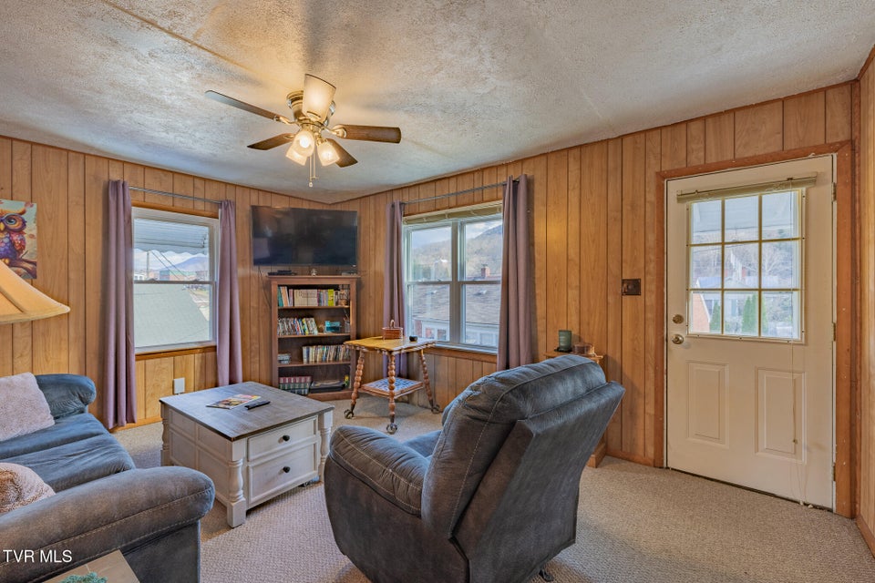 Photo #3: 128 Beacon Street