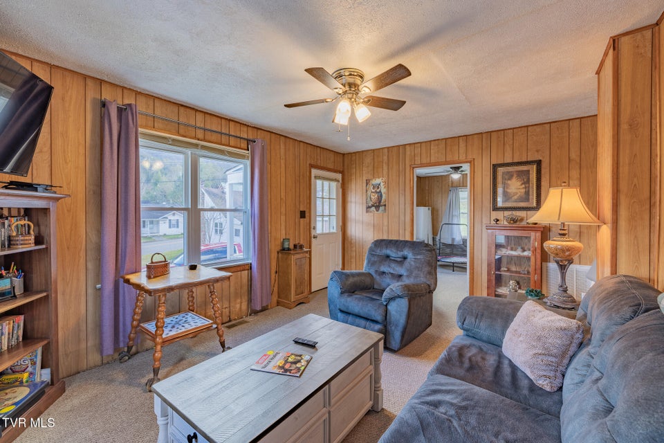 Photo #4: 128 Beacon Street