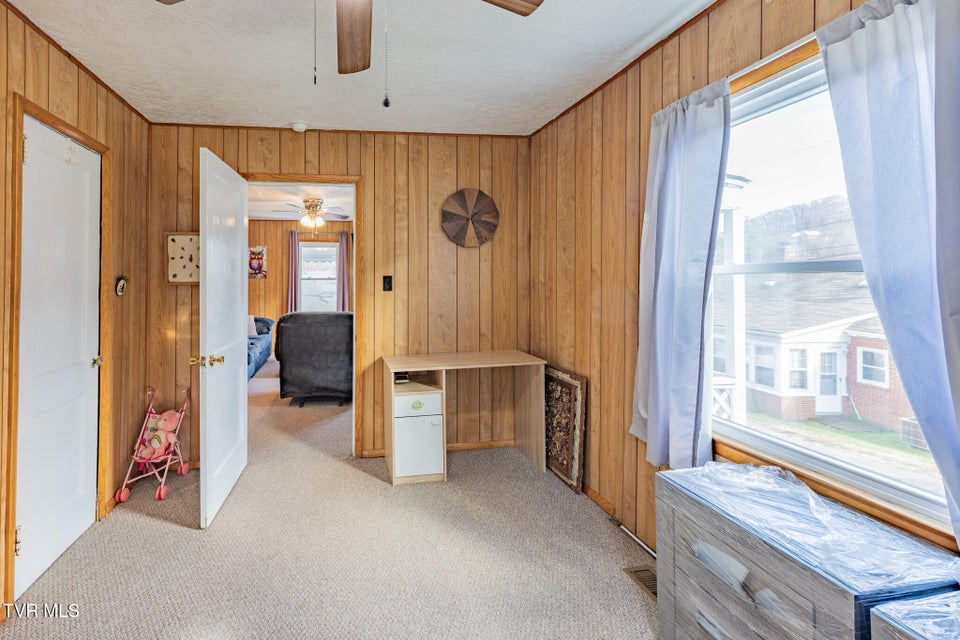 Photo #6: 128 Beacon Street