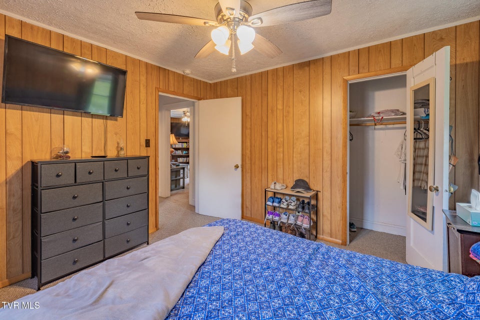 Photo #12: 128 Beacon Street