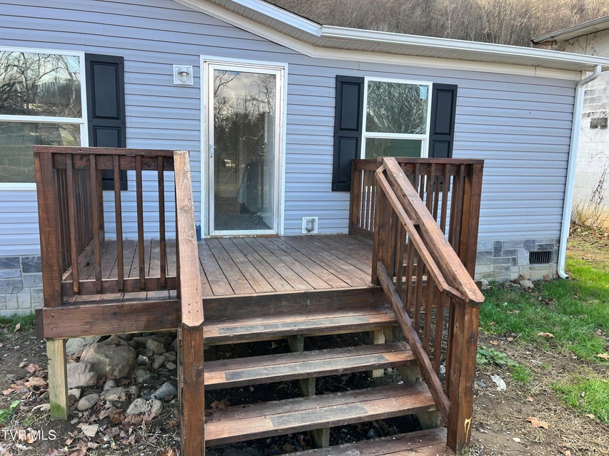 Photo #7: 140 Edgewater Road