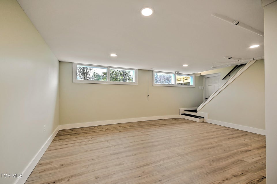 Photo #46: 163 Valley View Drive