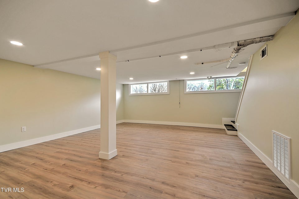 Photo #47: 163 Valley View Drive