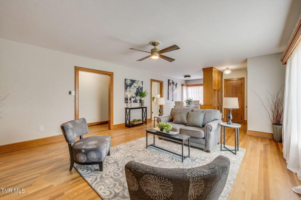 Photo #8: 215 Cherry Lane