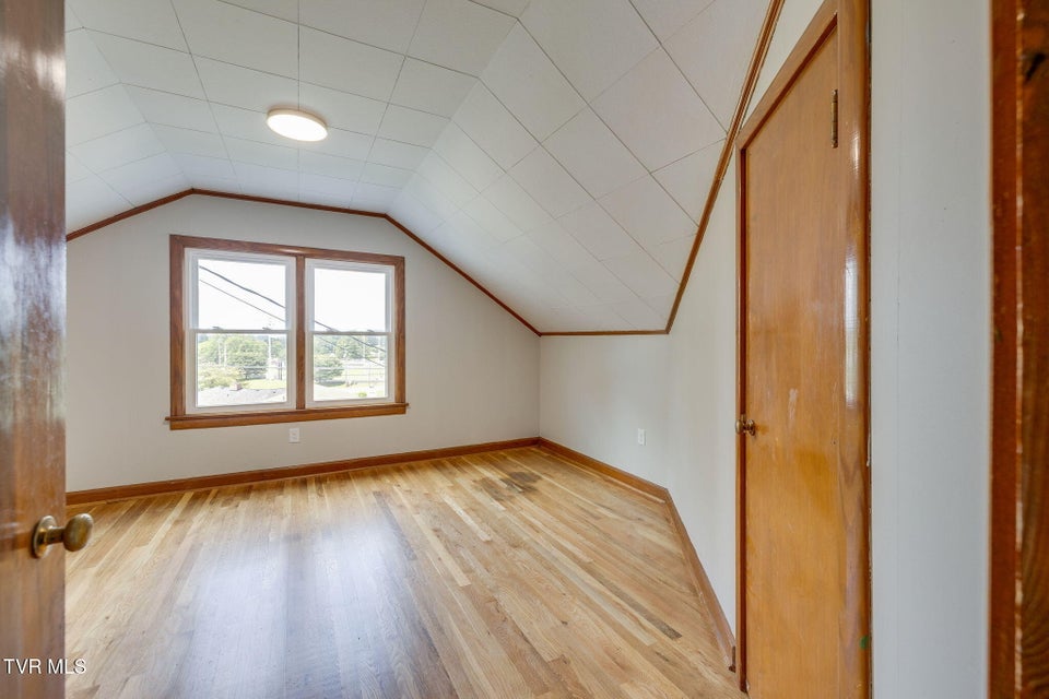 Photo #28: 215 Cherry Lane