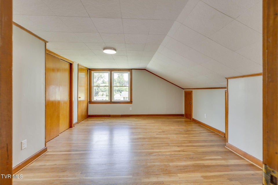 Photo #31: 215 Cherry Lane