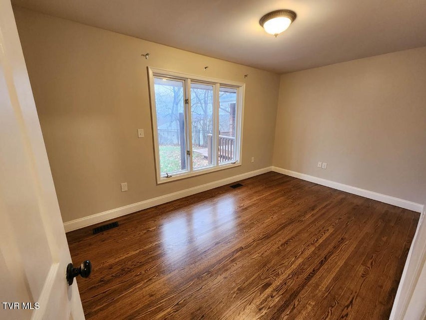 Photo #7: 524 Haven Drive