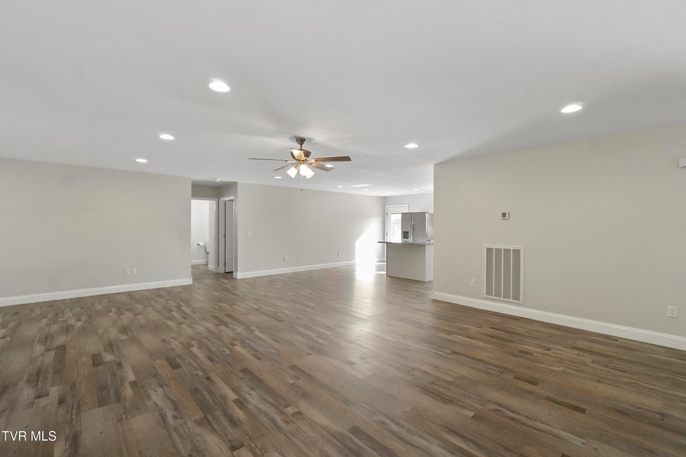 Photo #25: 124 Keeneland Circle