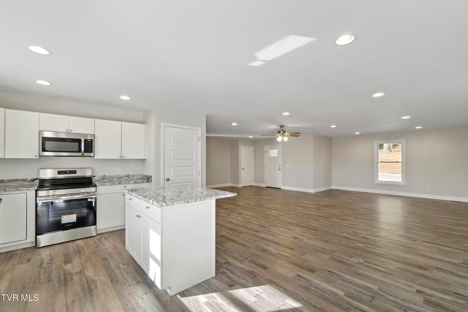 Photo #28: 124 Keeneland Circle