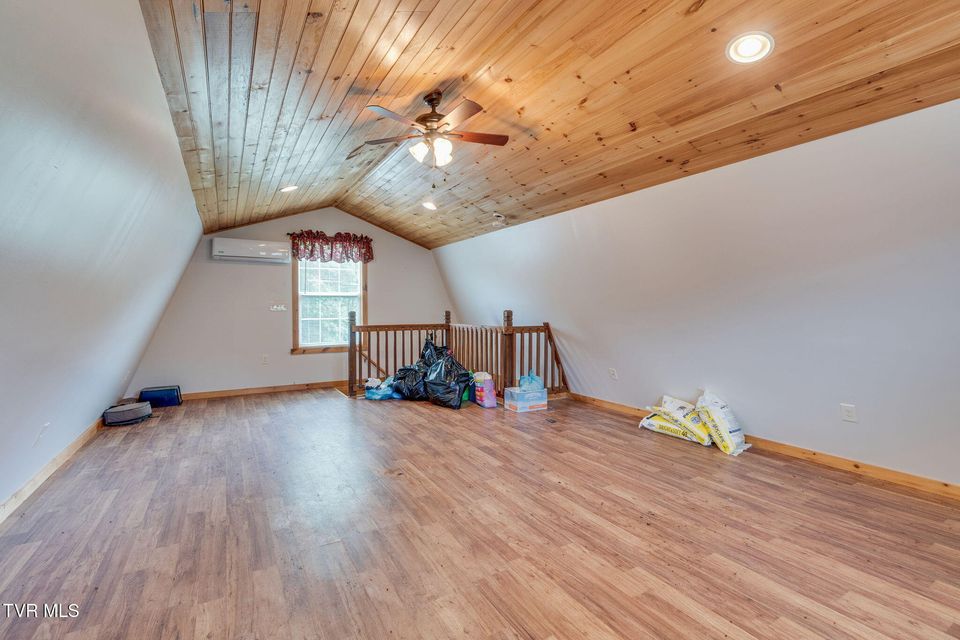 Photo #14: 935 Adams Lane