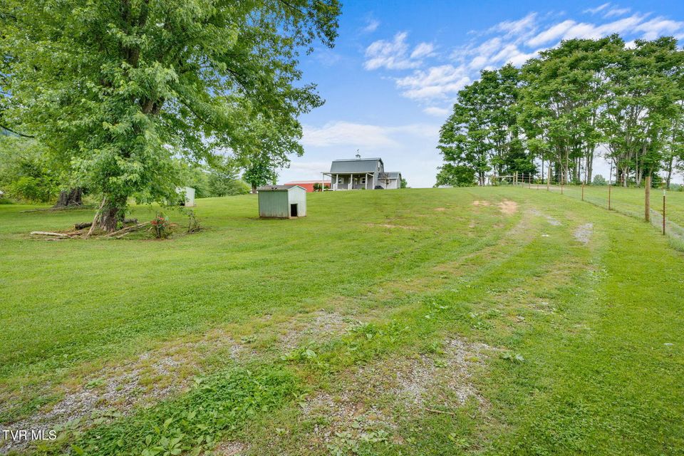 Photo #23: 935 Adams Lane