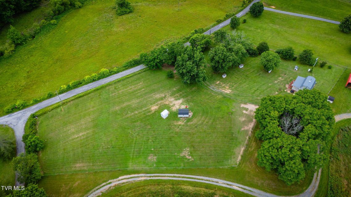 Photo #26: 935 Adams Lane