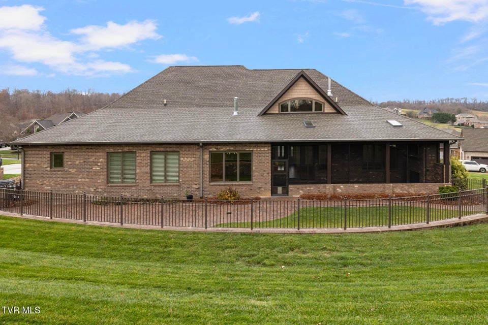 Photo #52: 99 Hayfield Drive