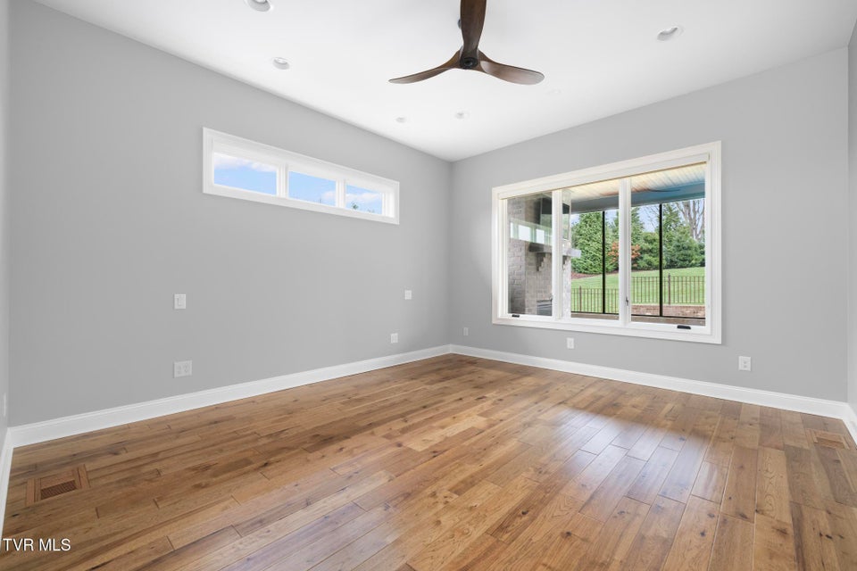 Photo #31: 99 Hayfield Drive