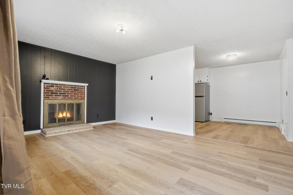 Photo #6: 2222 3rd Avenue