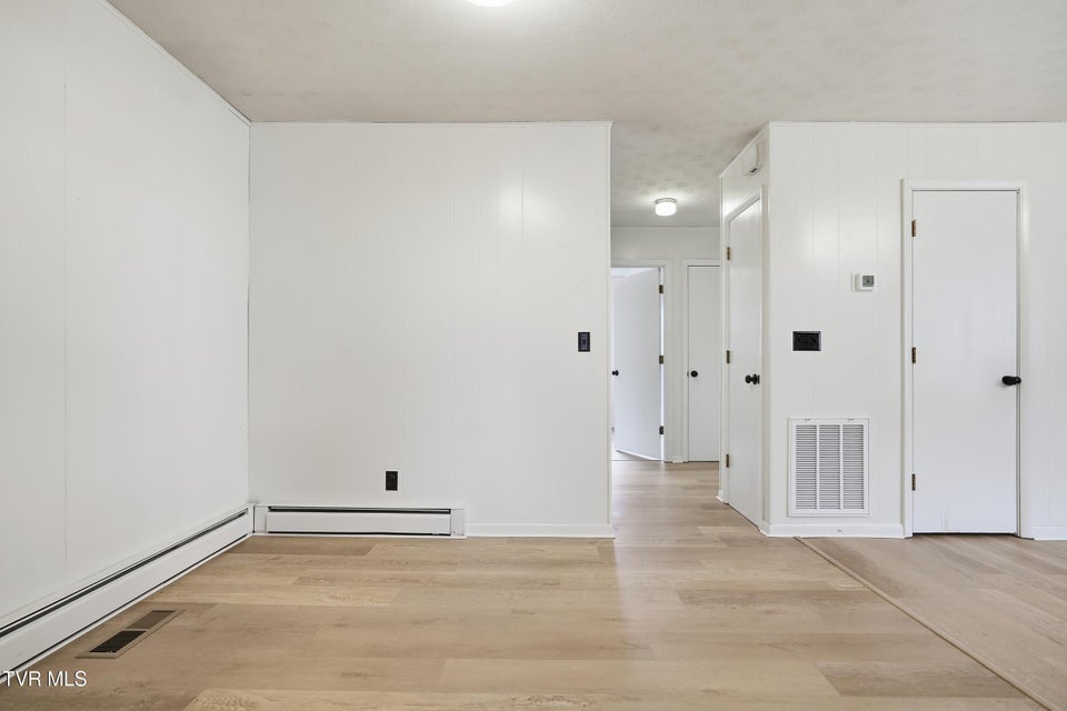 Photo #12: 2222 3rd Avenue