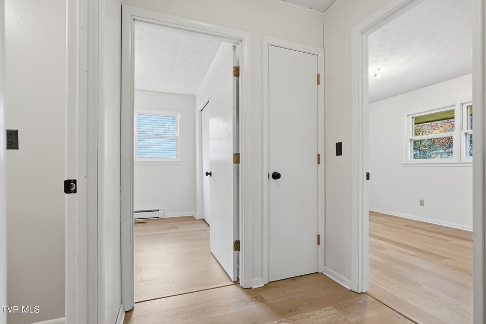 Photo #13: 2222 3rd Avenue