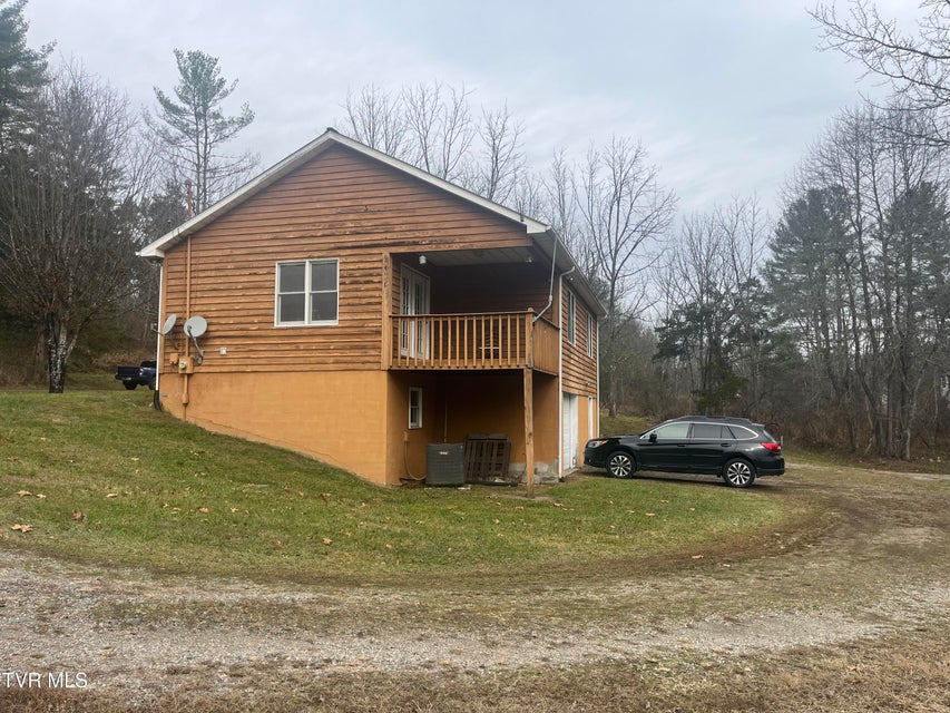 Photo #5: 200 Rock Cliff Avenue