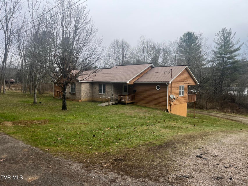 Photo #6: 200 Rock Cliff Avenue