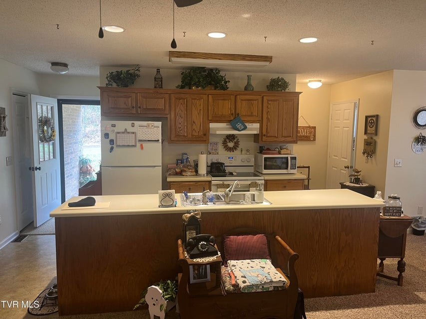 Photo #10: 200 Rock Cliff Avenue