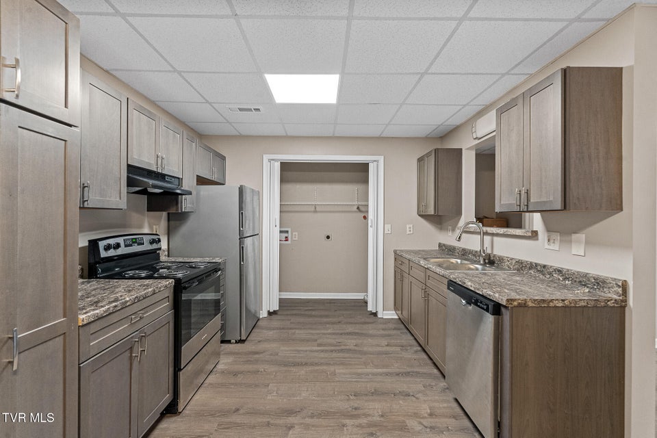 Photo #13: 740 Sunnyside Road