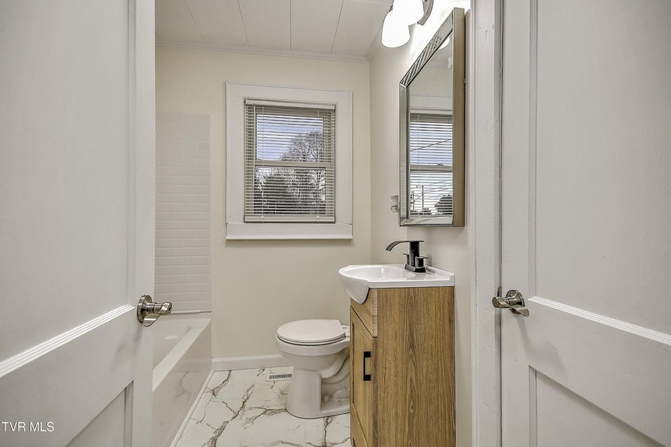 Photo #26: 1463 Southside Road