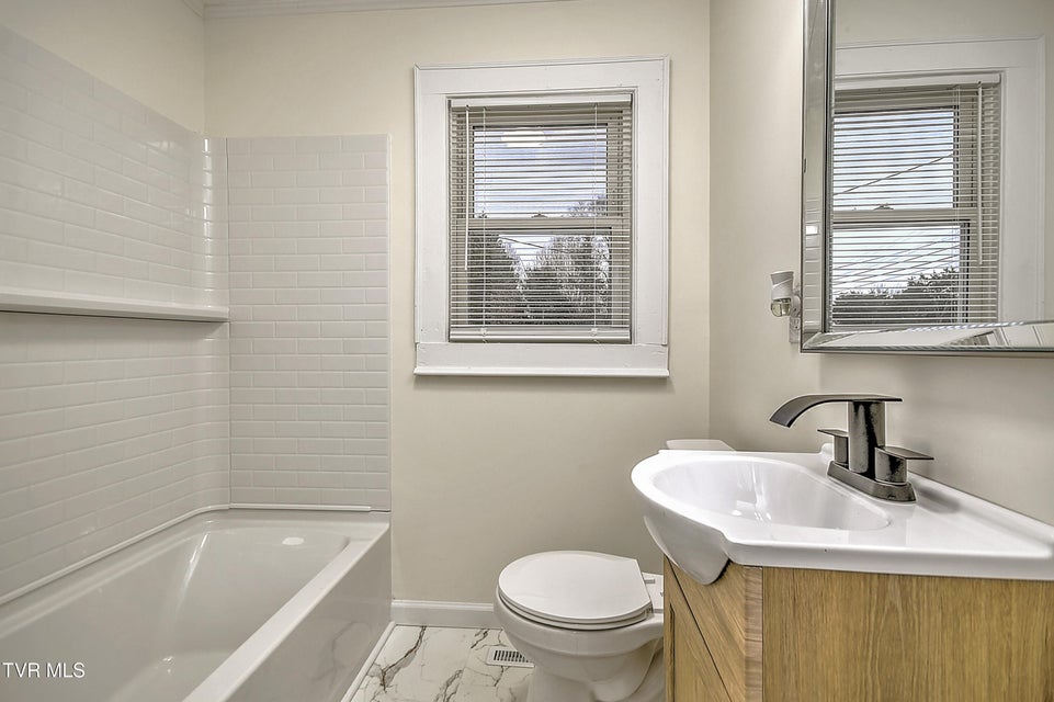 Photo #27: 1463 Southside Road